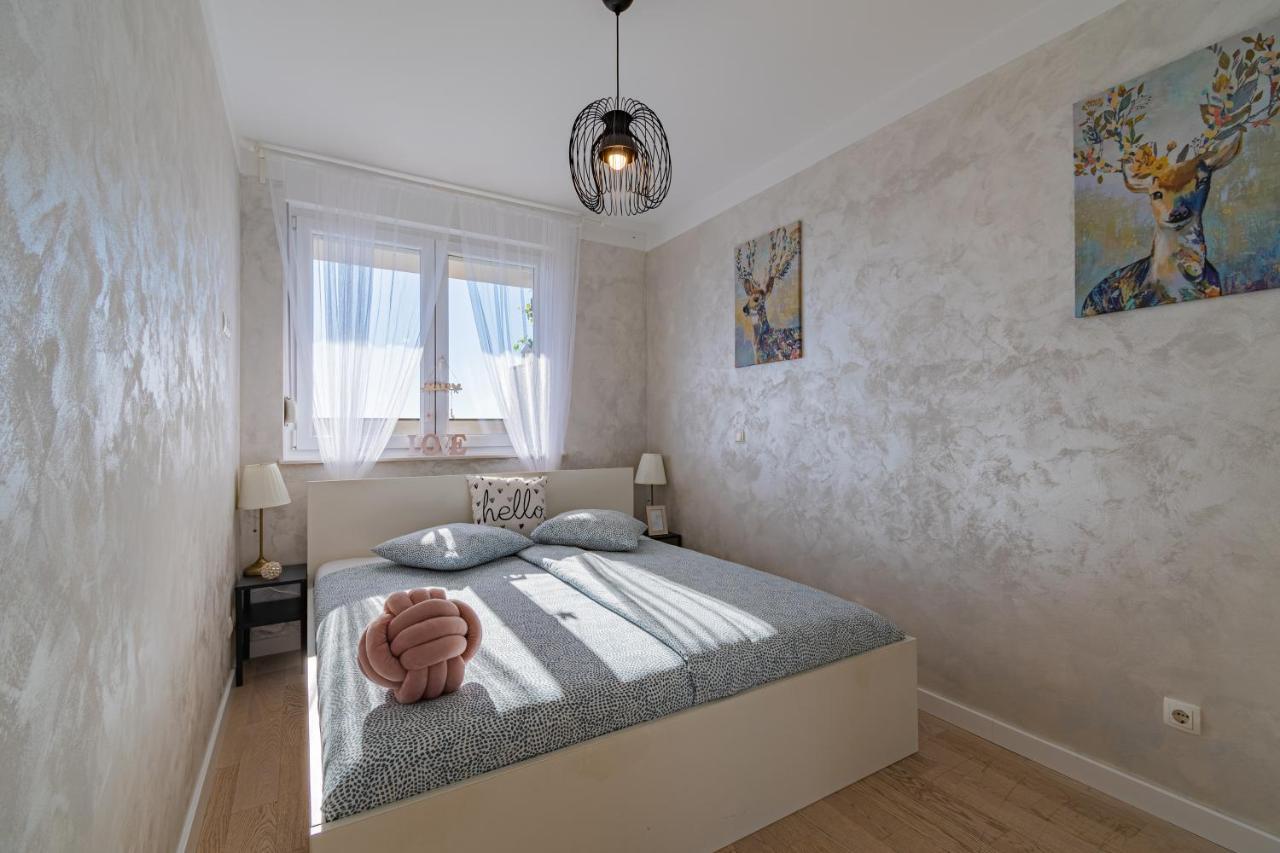 Flexible Selfcheckins 30 - Zagreb - Garage - Electric Vehicle Ccharger - Big Loggia - New - Apartments Repinc 30 외부 사진