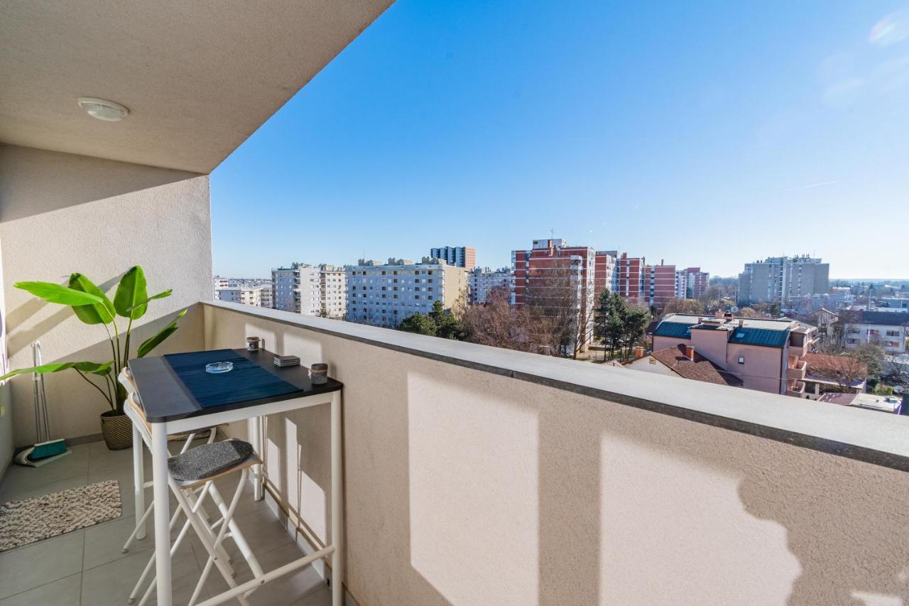 Flexible Selfcheckins 30 - Zagreb - Garage - Electric Vehicle Ccharger - Big Loggia - New - Apartments Repinc 30 외부 사진